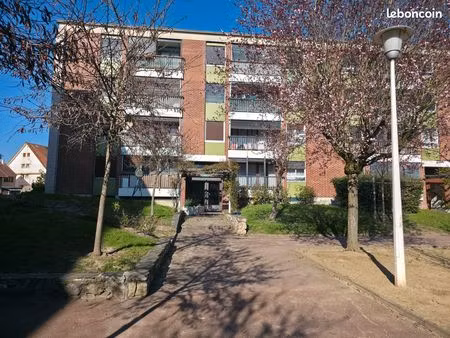 ? f4 80 m² – 3 ch – balcon – parking – cave – garges la lutèce