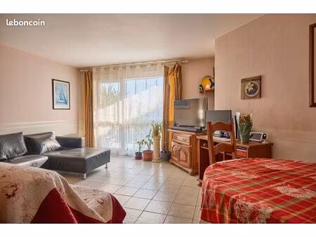 grand f5 de 83m² avec balcon + parking – pied du rer d