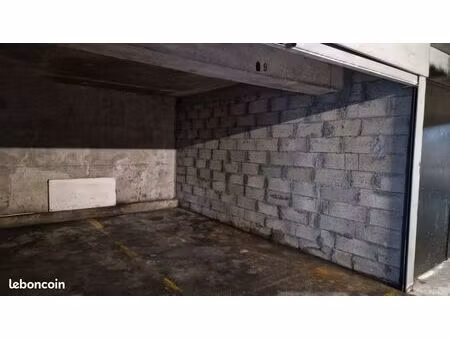 parking/box 25 m² saint-denis