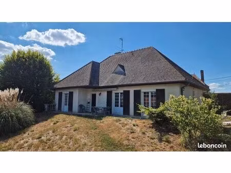 maison à vendre avec dépendances et grange