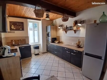 maison 3 faces + garage 63 m² + 63 m² aménageables – rare