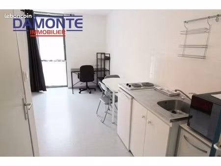 studio 1 pièce 18 m²