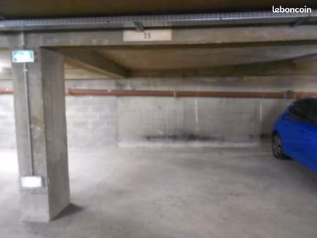 grande place de parking