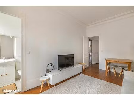 appartement à vendre / 310 000