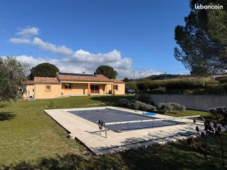 ? maison avec piscine  dépendance et garage