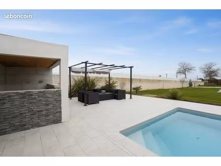 maison 6 pièces 158 m²