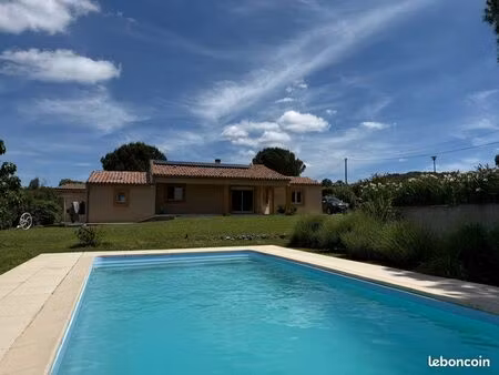 ? maison avec piscine  dépendance et garage