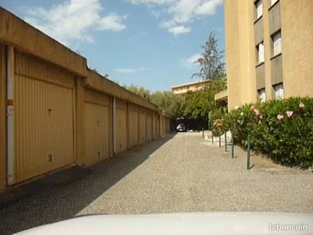 loue . garage . fermer rs . saint - pierre - montesoro