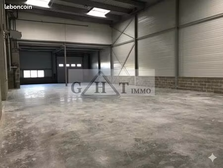 local industriel 450 m²
