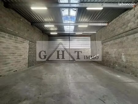 local industriel 230 m²