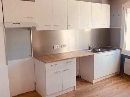 maison à louer à alairac