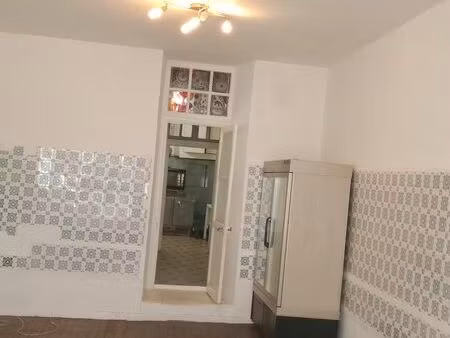 local commercial avec studio t1