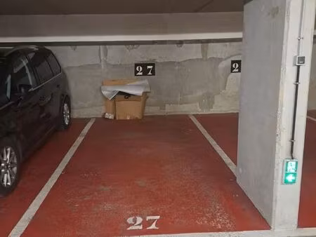 place de parking couverte à courbevoie (10 min défense)