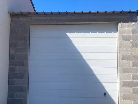 garage /box à louer sigean za du peyrou