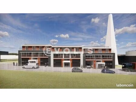 local d'activité 3 369 m²