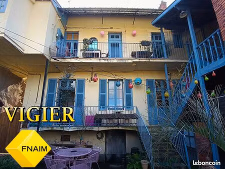 maison 6 pièces 219 m²