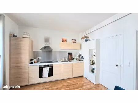 sous-location à 92 nanterre ville  45 jours pour 38m2  1300 euros