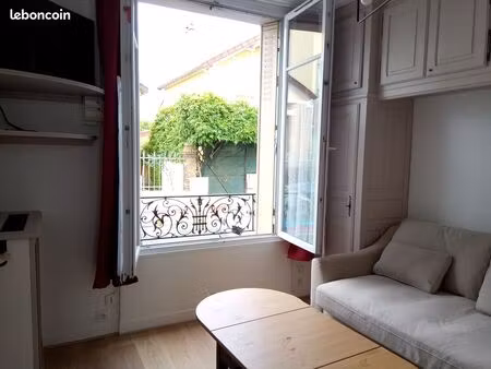 studio meublé 21 m² nanterre (92000) 830