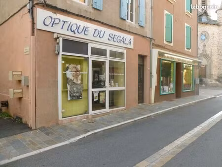 loue local commercial