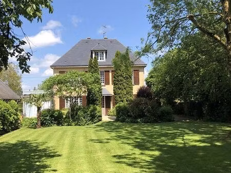 maison 10 pièces 165 m²