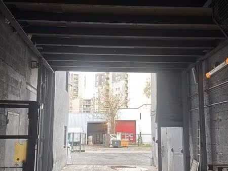 à louer – entrepôt / local de stockage – saint-denis (93)