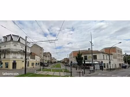 boutique 52 m² les pavillons sous bois