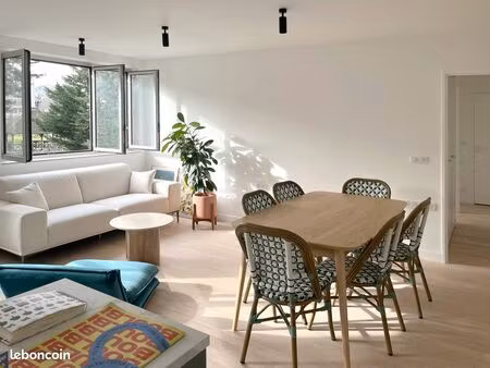 rare appartement 4 pièces / 3 chambres entièrement redesigné par architecte fin 2025  à à 