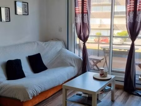 studio 20m² avec balcon 100m plage