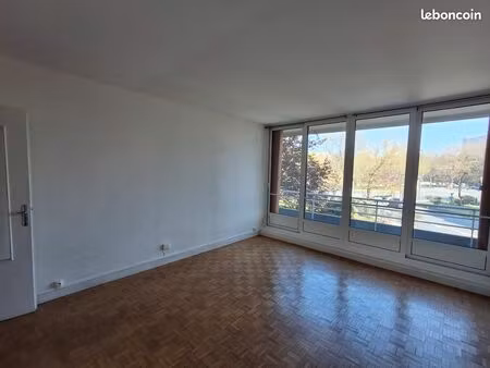 92 vanves 2 pièces balcon et box