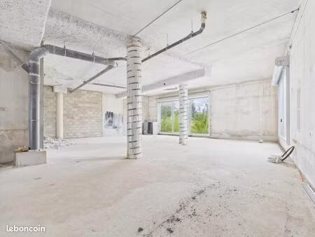 local commercial 255 m²