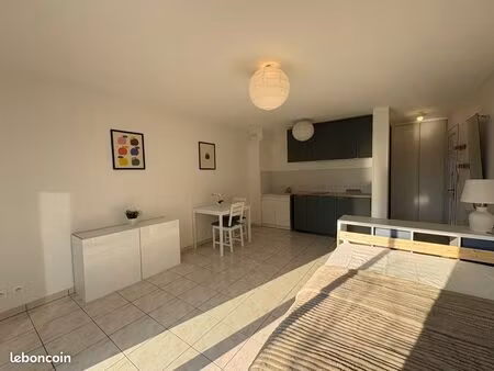 studio meublé 27 m² avec terrasse et parking – 8 min rer a – neuilly-plaisance