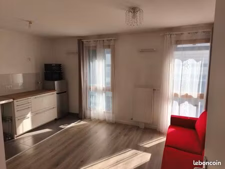 appartement métro ligne 11