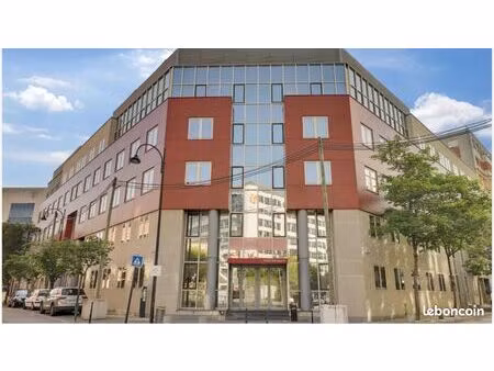 bureaux entierement renoves et climatises de 15m² à 600m²