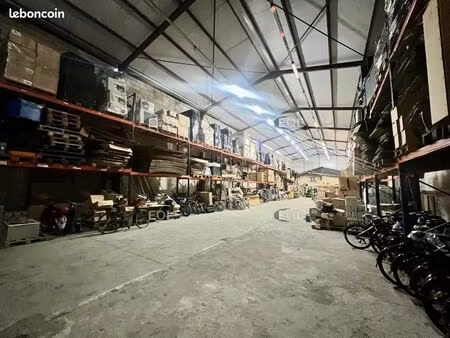local d'activité 1 200 m²
