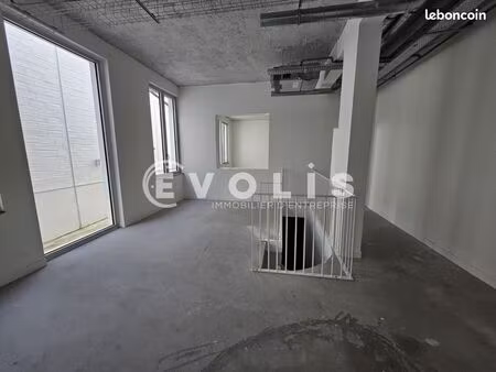 local d'activité 133 m²