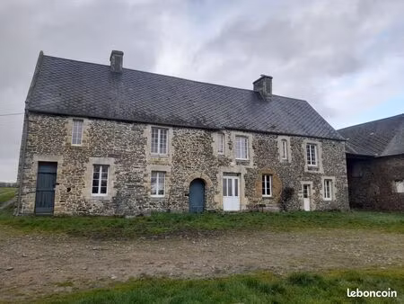 corps de ferme au calme sur 4000m2