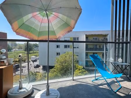 2 pièces avec terrasse plein sud et parking