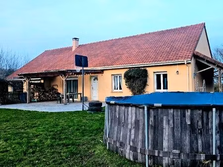 maison de plain-pied avec double garage attenant