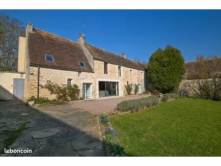 corps de ferme - falaise