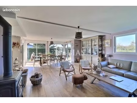 maison 7 pièces 165 m²