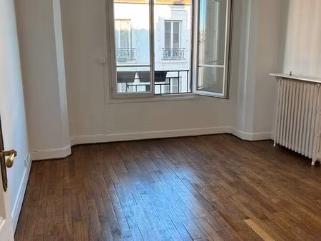 a 5 minutes à pied rer d maisons-alfort alfortville (7 minutes gare de lyon)