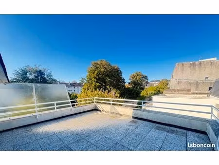 bel appartement rue de bayeux