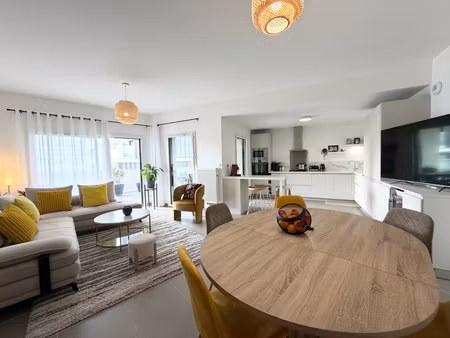 exclusivité – superbe t5 de 99 m² avec 2 terrasses  piscine intérieure chauffée  garage  p