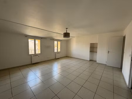 vieux st laurent grand deux pièces ?35