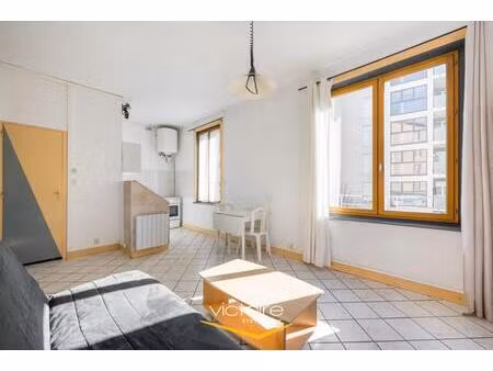 au pied du parc bazin - studio double exposition avec 6.2% de rentabilité