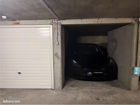 vend place de parking boxable 6 rue labrouste 75015