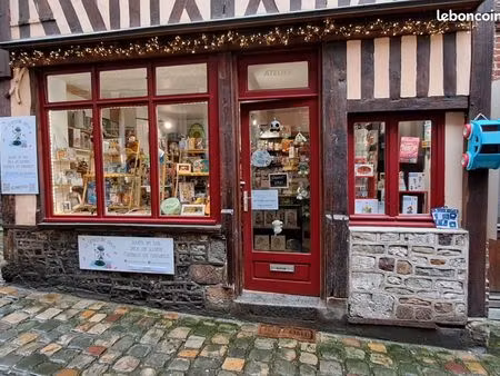 jolie boutique local commercial + stock