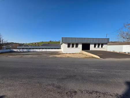 local d'activité onet le chateau 305 m2