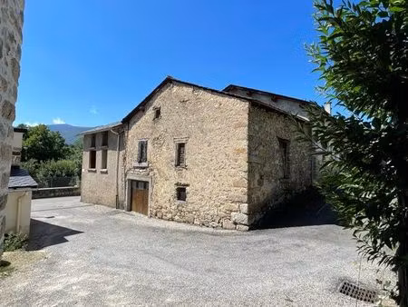 grange de village à rénover