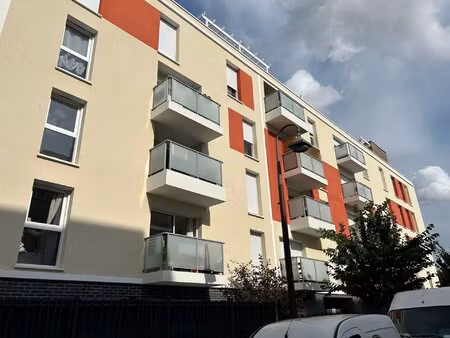 a louer - appartement 2 pièces lucé - chartres